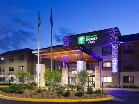 holiday inn express golden valley|Holiday Inn Express & Suites Minneapolis (Golden Valley)